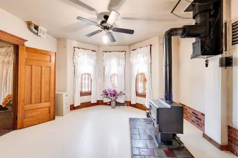 95 Grand St, Springfield, MA 01108 photo 14