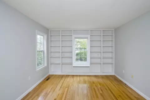 Living - 20 Avis Cir, Northampton, MA 01062 photo 5 of 7
