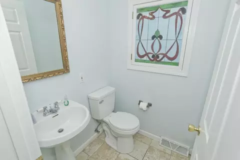 Bath - 20 Avis Cir, Northampton, MA 01062 photo 1 of 3