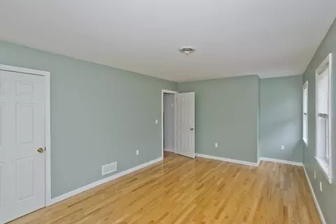 Bedroom - 20 Avis Cir, Northampton, MA 01062 photo 6 of 8