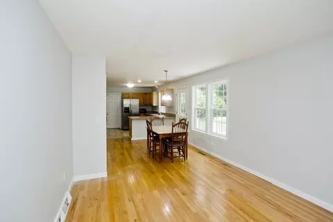 Living - 20 Avis Cir, Northampton, MA 01062 photo 7 of 7