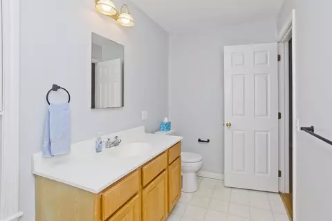 Bath - 20 Avis Cir, Northampton, MA 01062 photo 2 of 3