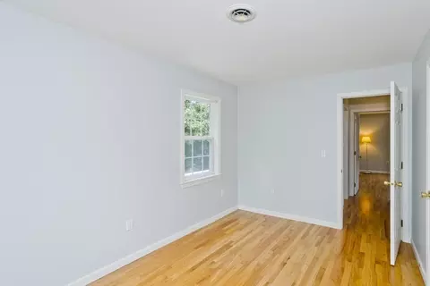 Bedroom - 20 Avis Cir, Northampton, MA 01062 photo 8 of 8