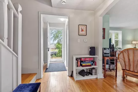 Entry Way - 5 Walnut #5A, Harvard, MA 01451 photo 4 of 6