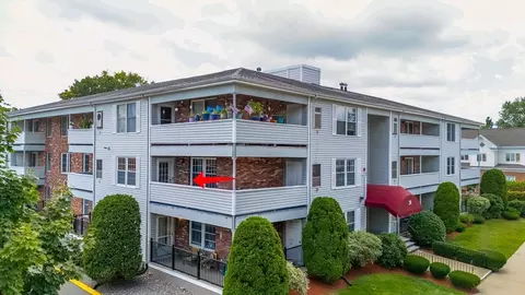 24 South St #21, Medford, MA 02155