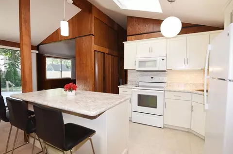 Kitchen - 12 Twelfth Ave, Wareham, MA 02571 photo 2 of 3
