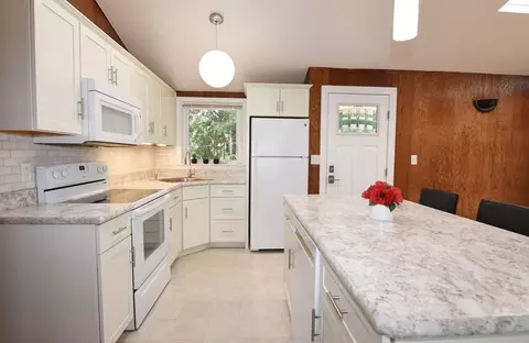Kitchen - 12 Twelfth Ave, Wareham, MA 02571 photo 1 of 3