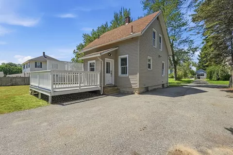 Exterior - 33 Baltimore Ave, Chicopee, MA 01020 photo 2 of 6