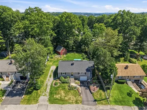 View/Area - 37 Frederickson Ave, Worcester, MA 01606 photo 2 of 4
