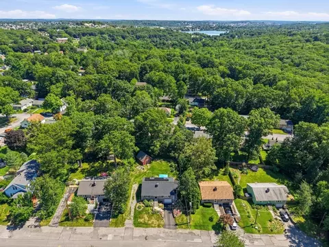 View/Area - 37 Frederickson Ave, Worcester, MA 01606 photo 3 of 4