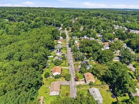 View/Area - 37 Frederickson Ave, Worcester, MA 01606 photo 4 of 4