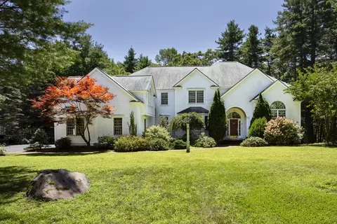 28 Meachen Ln, Sudbury, MA 01776
