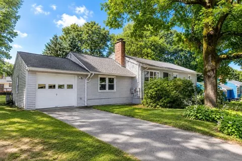 96 Crestwood Ln, Marlborough, MA 01752