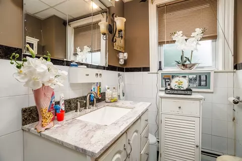 Bath - 407-409 Belmont St, Fall River, MA 02720 photo 4 of 4