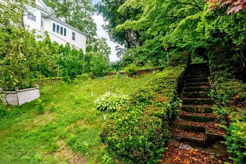 Exterior - 407-409 Belmont St, Fall River, MA 02720 photo 9 of 10