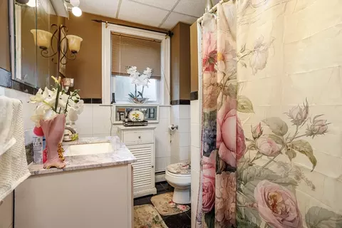 Bath - 407-409 Belmont St, Fall River, MA 02720 photo 3 of 4