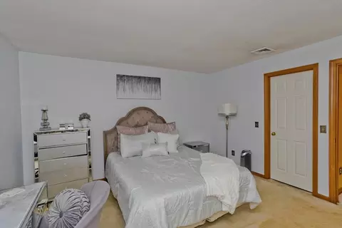 Bedroom - 61 Abbey Memorial Dr #187, Chicopee, MA 01020 photo 6 of 7