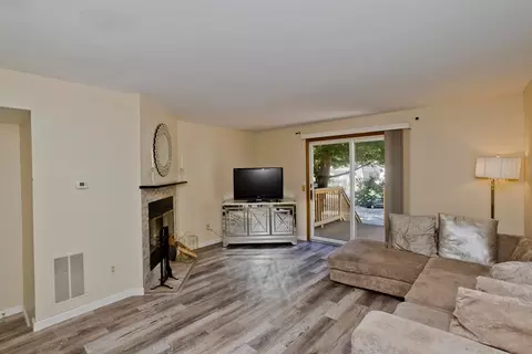 Living - 61 Abbey Memorial Dr #187, Chicopee, MA 01020 photo 4 of 4