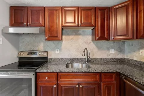 Kitchen - 133 Beaconsfield Rd #44, Brookline, MA 02445 photo 2 of 4