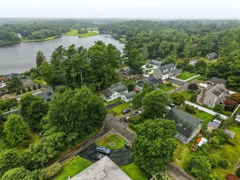 View/Area - 6 Gordon St, Wareham, MA 02571 photo 2 of 5