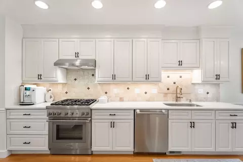11 Eagle Ct, Ipswich, MA 01938 photo 10