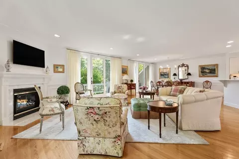 11 Eagle Ct, Ipswich, MA 01938 photo 4