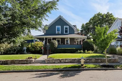 93 Albatross Rd, Quincy, MA 02169
