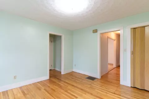 Living - 6 Maynard St, Webster, MA 01570 photo 2 of 6