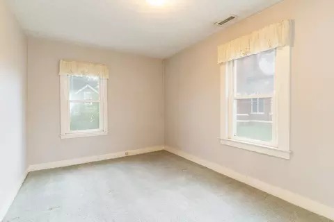 Bedroom - 6 Maynard St, Webster, MA 01570 photo 4 of 7