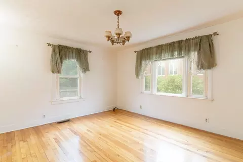 Living - 6 Maynard St, Webster, MA 01570 photo 3 of 6