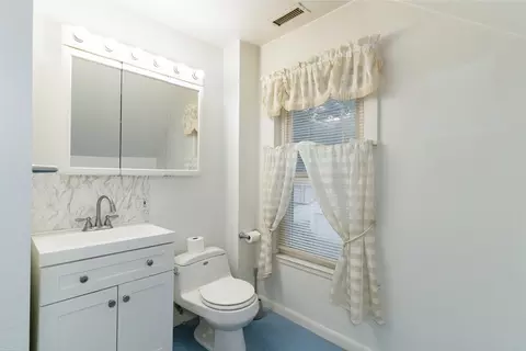 Bath - 6 Maynard St, Webster, MA 01570 photo 4 of 5