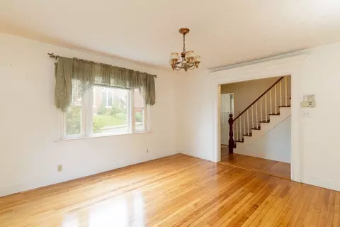 Living - 6 Maynard St, Webster, MA 01570 photo 4 of 6