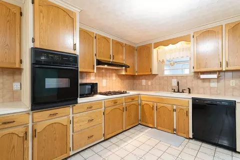 Kitchen - 6 Maynard St, Webster, MA 01570 photo 5 of 6