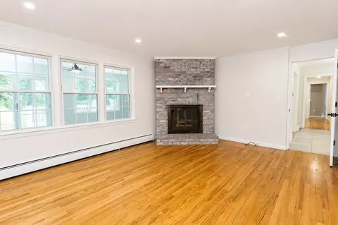 Living - 93 Wyndward Rd, Longmeadow, MA 01106 photo 5 of 6