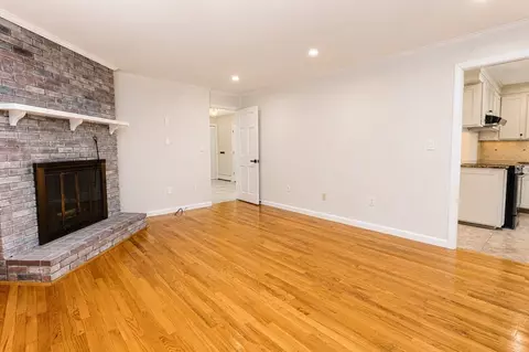 Living - 93 Wyndward Rd, Longmeadow, MA 01106 photo 1 of 6