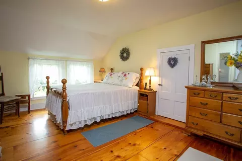 Bedroom - 154 Leshure Rd, Rowe, MA 01367 photo 2 of 3