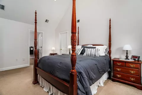 Bedroom - 562 Mendon Rd, Sutton, MA 01590 photo 3 of 7