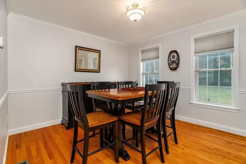 Dining - 562 Mendon Rd, Sutton, MA 01590 photo 2 of 2