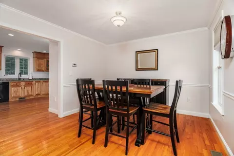 Dining - 562 Mendon Rd, Sutton, MA 01590 photo 1 of 2