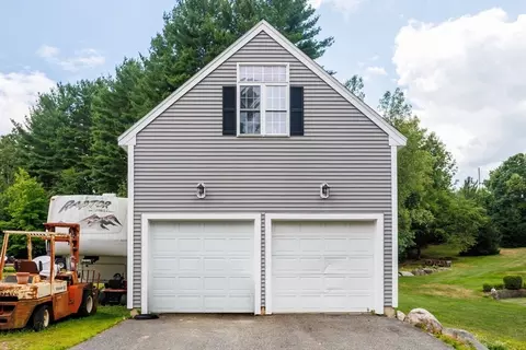 Exterior - 562 Mendon Rd, Sutton, MA 01590 photo 6 of 6