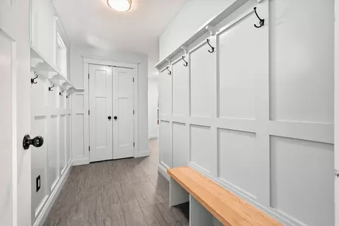 Entry Way - 431 River St, Dunstable, MA 01827 photo 1 of 6