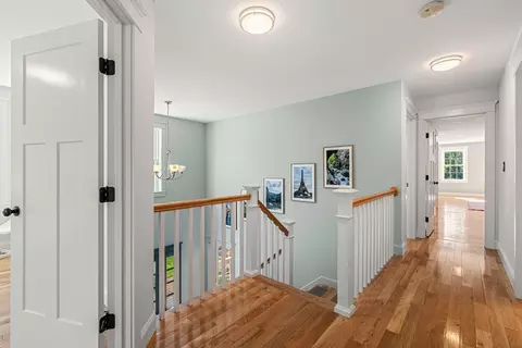 Entry Way - 431 River St, Dunstable, MA 01827 photo 5 of 6