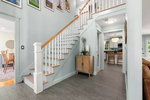 Entry Way - 431 River St, Dunstable, MA 01827 photo 4 of 6