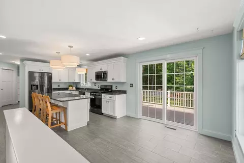 Kitchen - 431 River St, Dunstable, MA 01827 photo 4 of 4