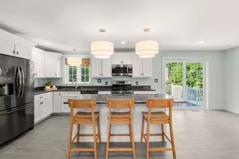 Kitchen - 431 River St, Dunstable, MA 01827 photo 2 of 4