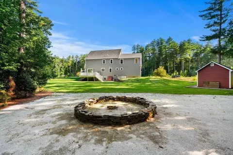 Exterior - 431 River St, Dunstable, MA 01827 photo 2 of 4
