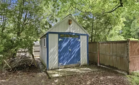 Exterior - 15 Elm Ct, Maynard, MA 01754 photo 4 of 4
