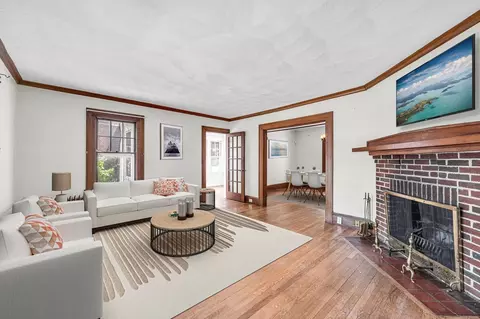 Living - 32 Marsden St, Springfield, MA 01109 photo 1 of 2
