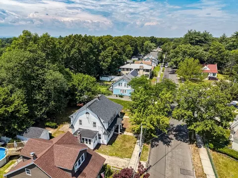 View/Area - 32 Marsden St, Springfield, MA 01109 photo 2 of 2