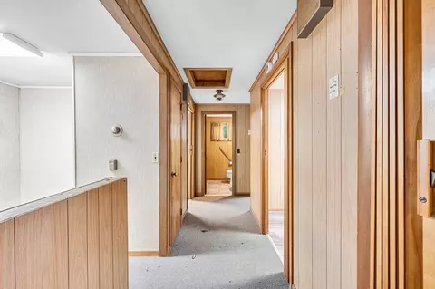 Entry Way - 32 Marsden St, Springfield, MA 01109 photo 7 of 7